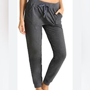 LL Bean| Soft Joggers.l in dark grey.